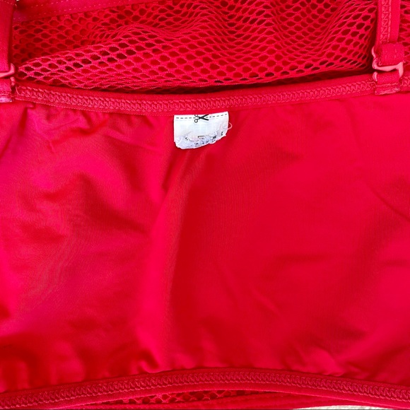 Red Mesh Cropped Bandeau Top - Picture 6 of 6